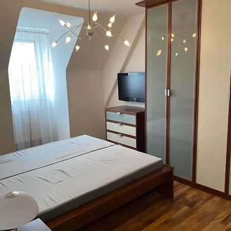 Montel Park - Danube River Apartment Linz